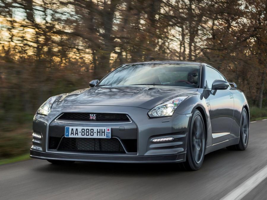  Nissan GT-R Premium Edition 2012 года  (фото 4 из 9)